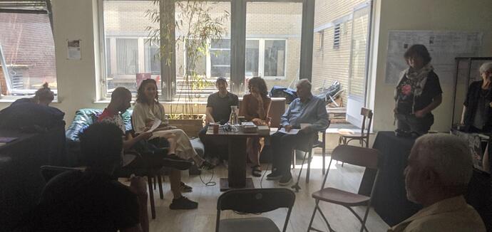 De gauche à droite : Meriem Laribi, Nordine Saïdi, Pierre Douillard-Lefèvre, Yuna Visentin et Nils Andersson.